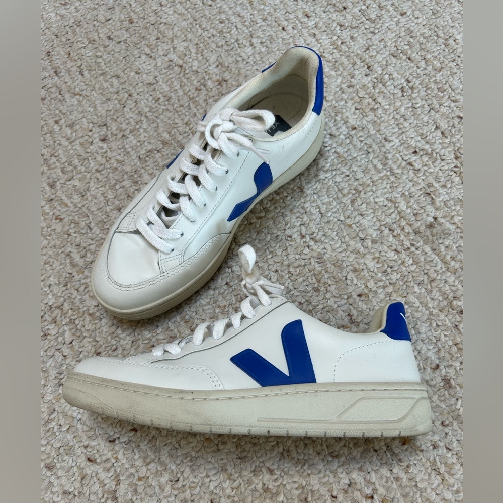 Veja V-12 LEATHER WHITE PAROS - Picture 2 of 9